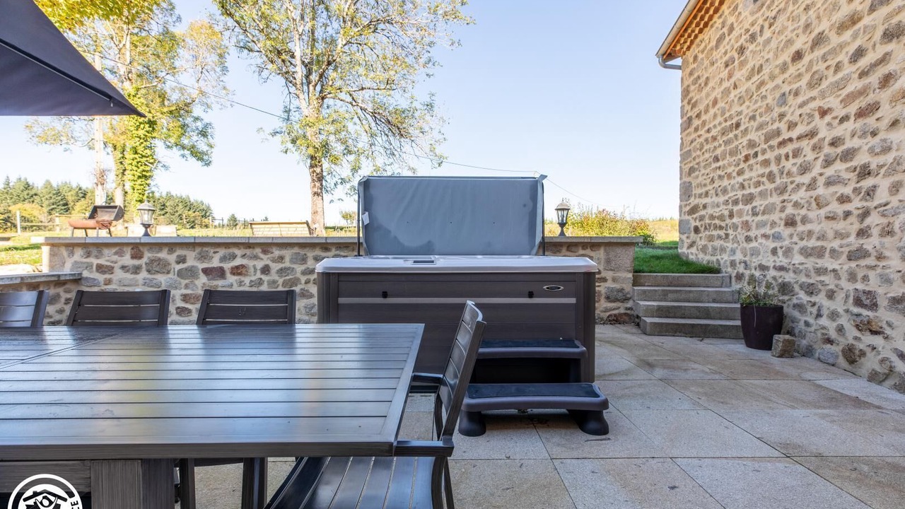 Photo of Outdoor in Auzelles