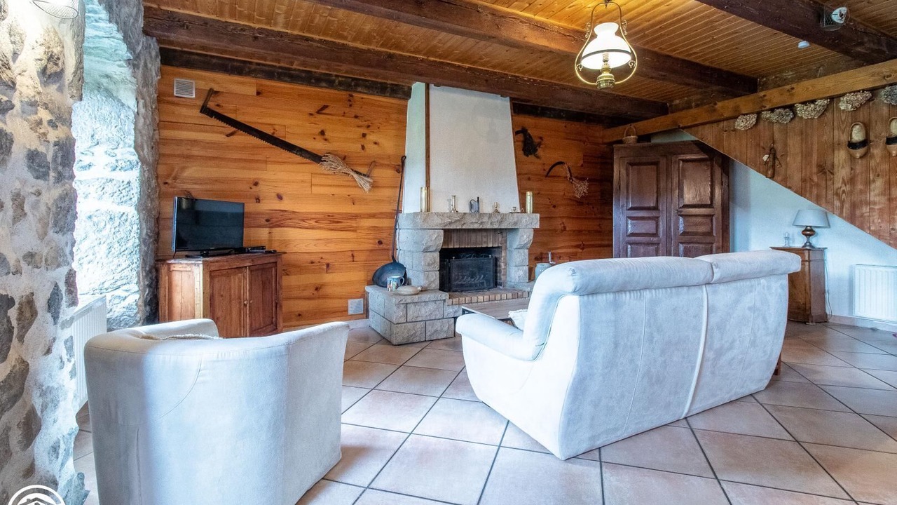 Photo of Livingroom in Chambon-sur-Lac