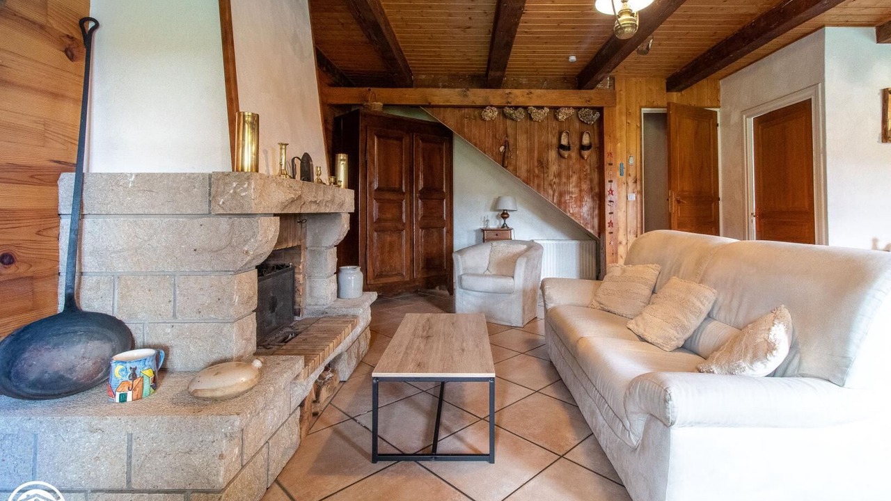 Photo of Livingroom in Chambon-sur-Lac