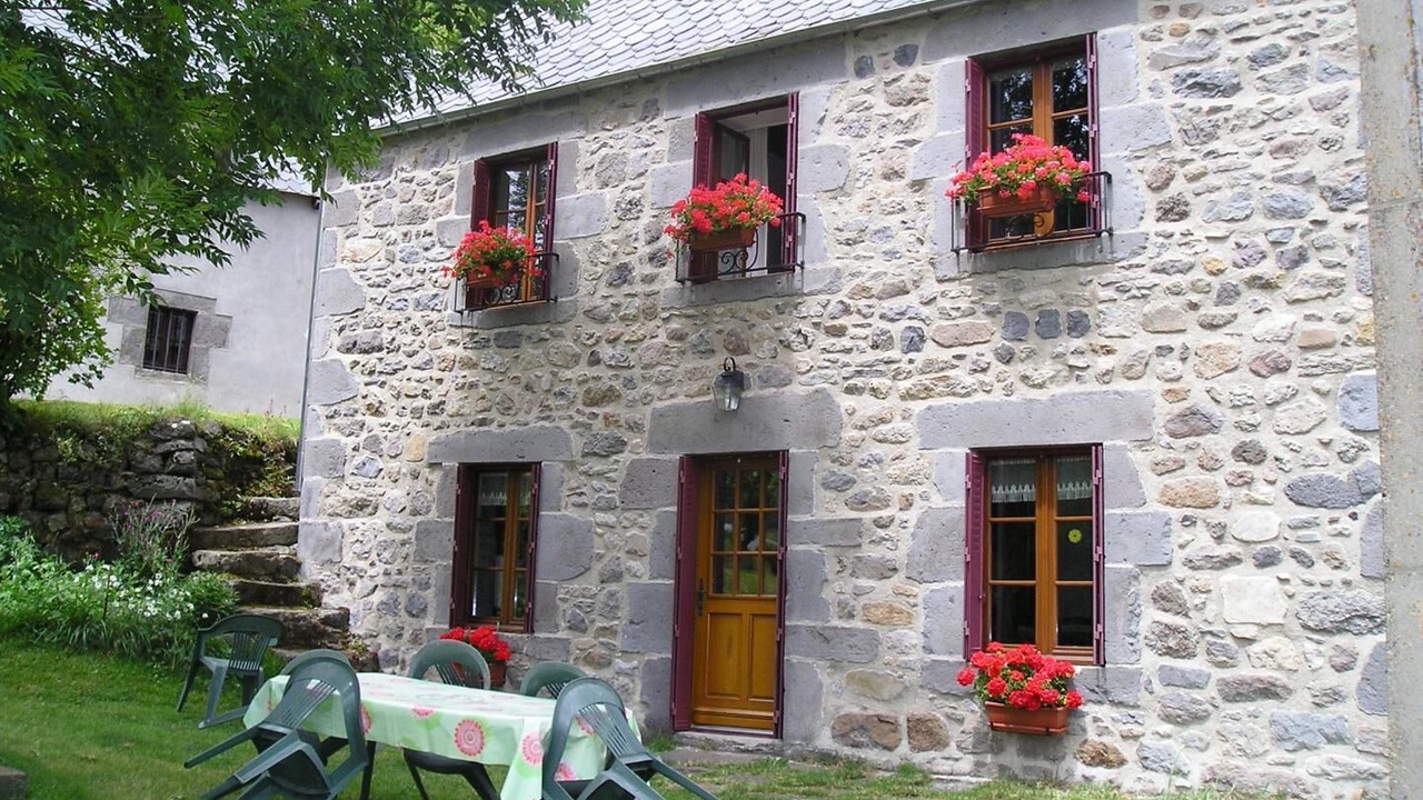 Photo of Outdoor in Chambon-sur-Lac