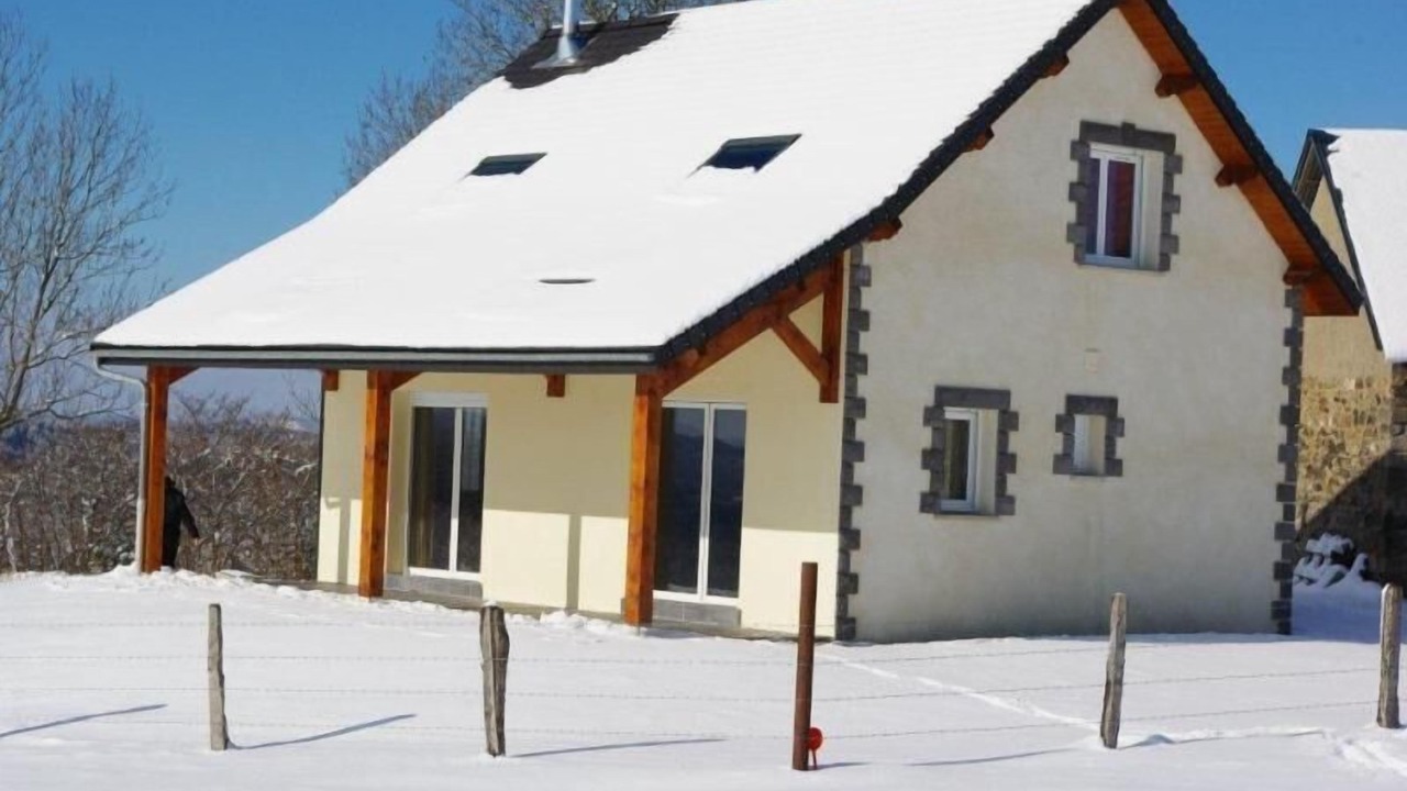 Photo of Outdoor in Singles