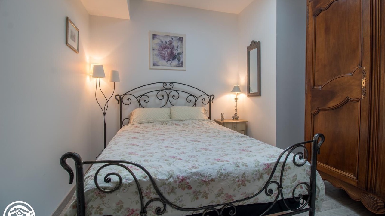 Photo of Bedroom in Montpeyroux