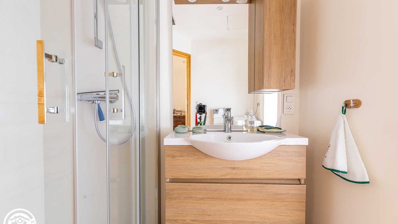 Photo of Bathroom in Saint-Saturnin