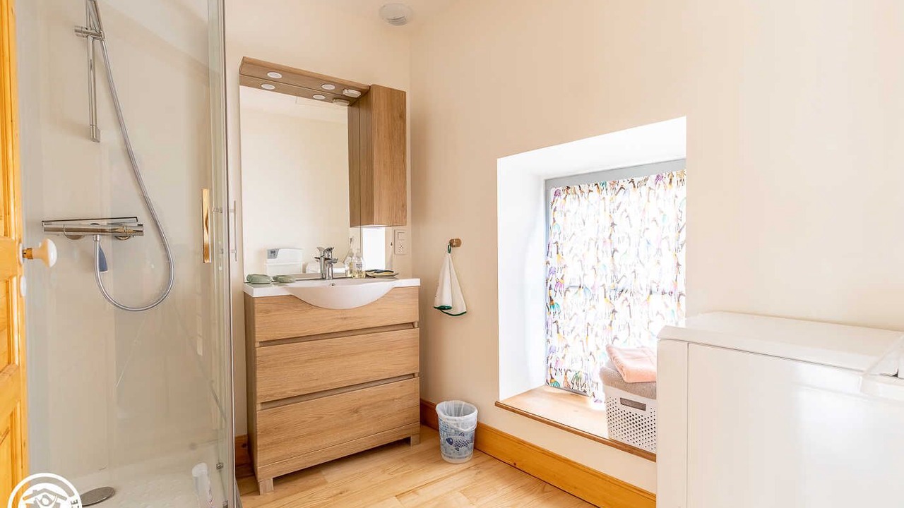 Photo of Bathroom in Saint-Saturnin