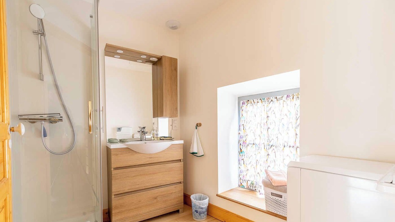 Photo of Bathroom in Saint-Saturnin
