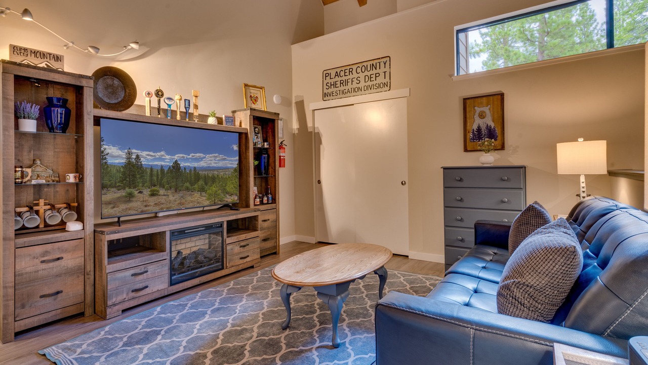 Photo of Livingroom in Carnelian Woods