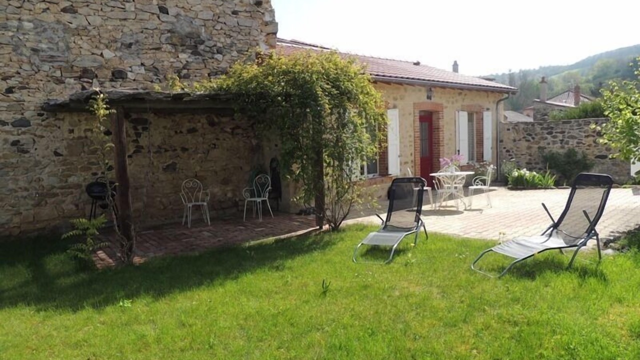 Photo of Patio Balcony in Saint-Gervazy