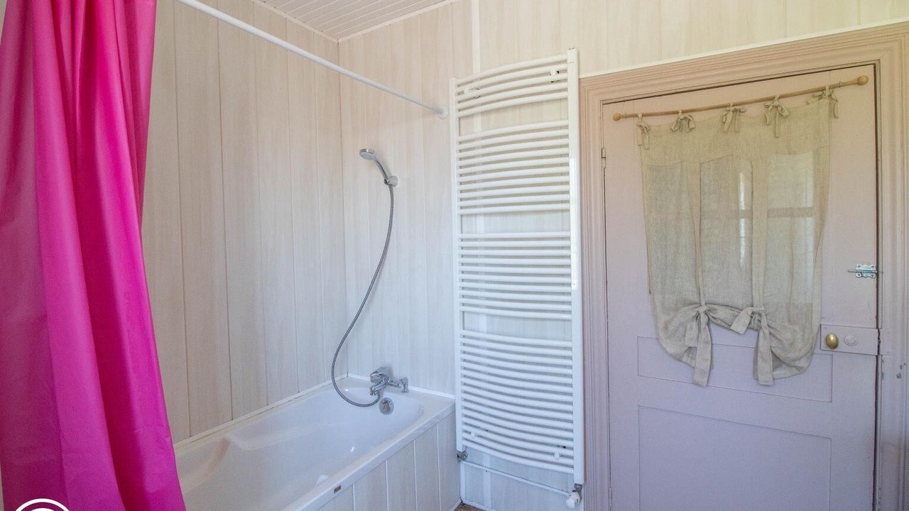 Photo of Bathroom in Heume-l'Eglise