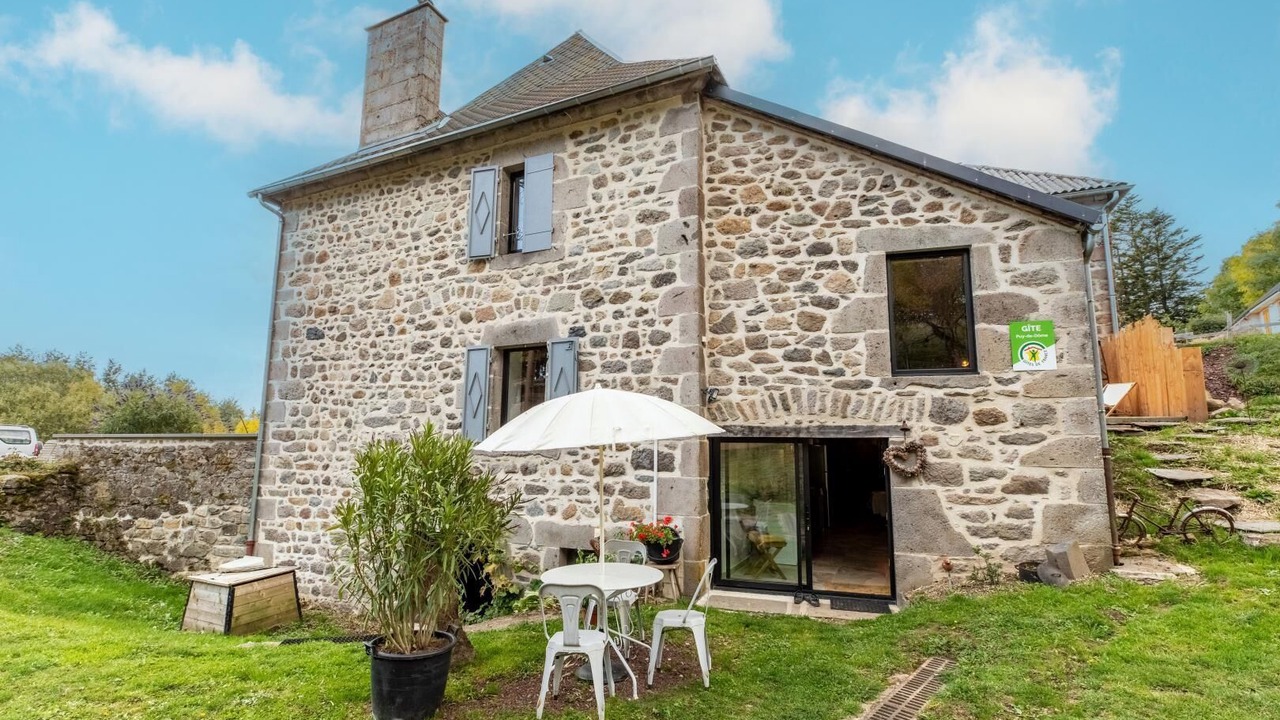 Photo of Outdoor in Chambon-sur-Lac