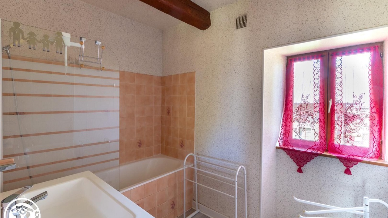 Photo of Bathroom in Perpezat