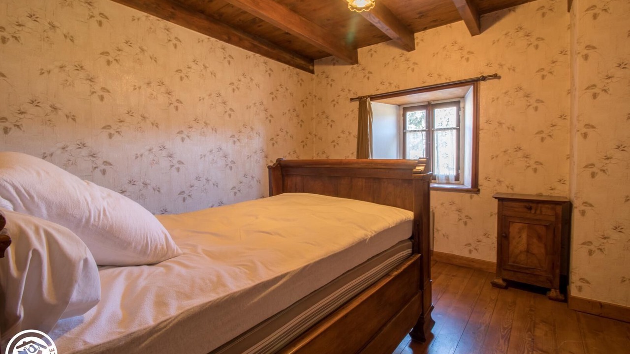 Photo of Bedroom in Saint-Romain