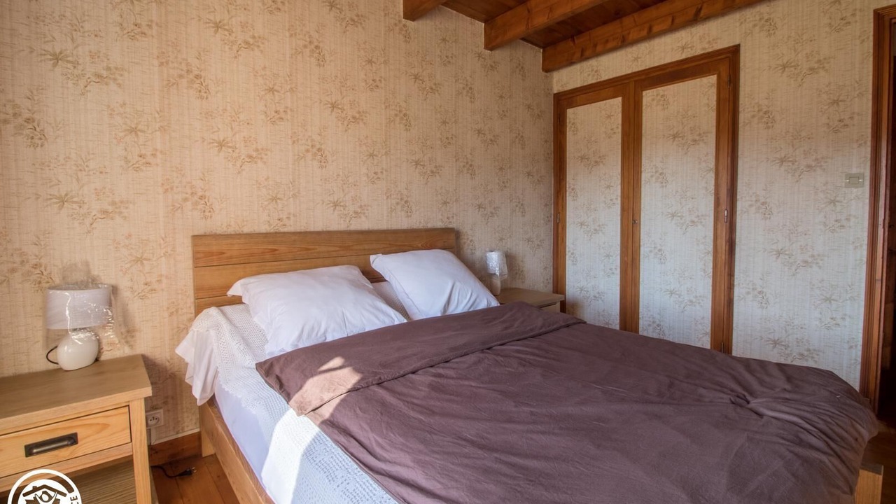 Photo of Bedroom in Saint-Romain