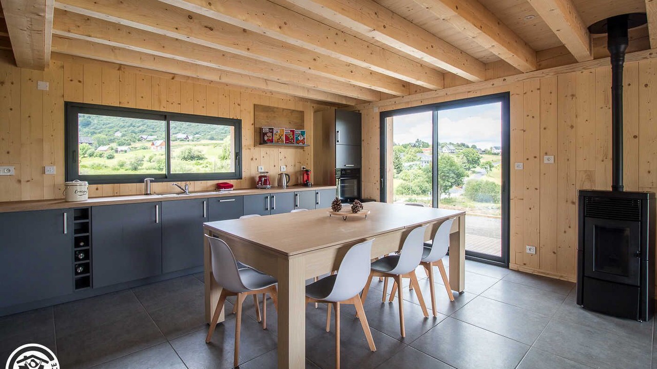 Photo of Kitchen in Chambon-sur-Lac