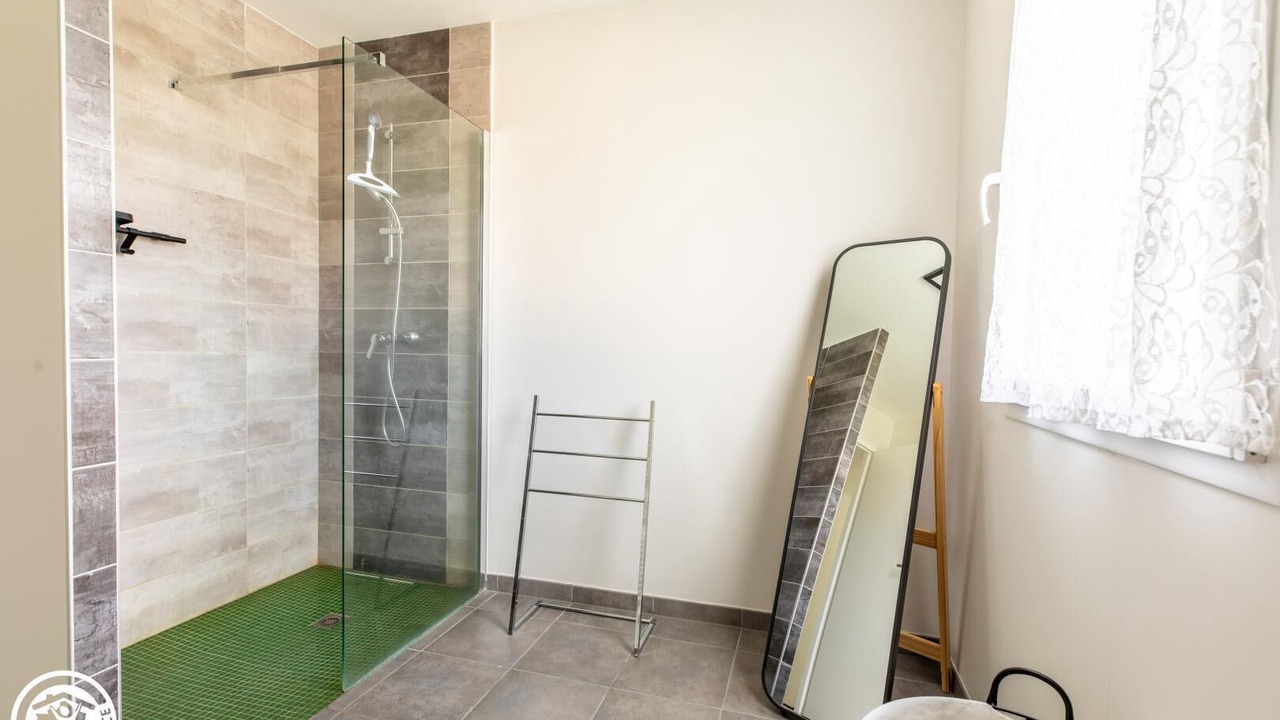 Photo of Bathroom in Saint-Pierre-Roche