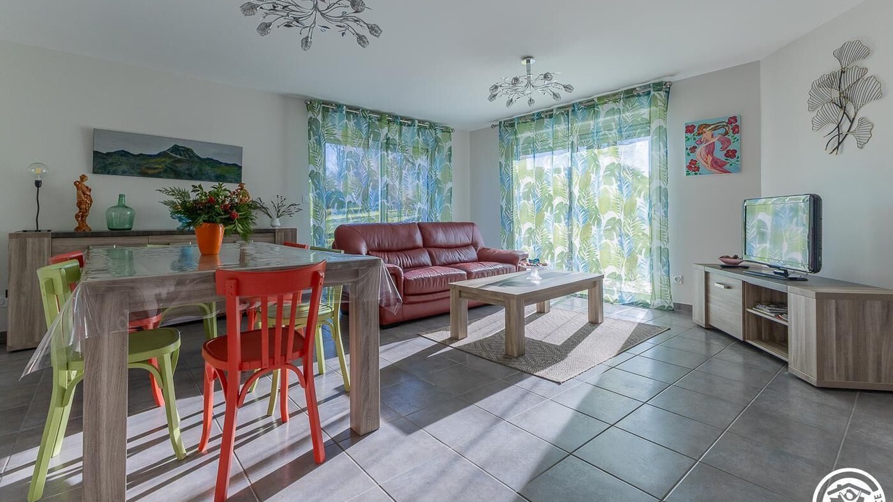 Photo of Livingroom in Saint-Pierre-Roche