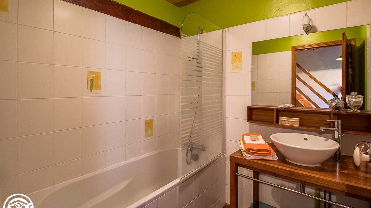 Photo of Bathroom in Aveze