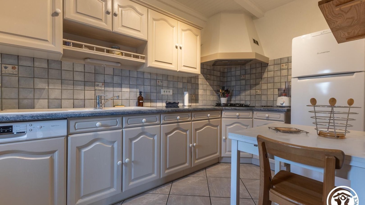 Photo of Kitchen in Charbonnieres-les-Varennes