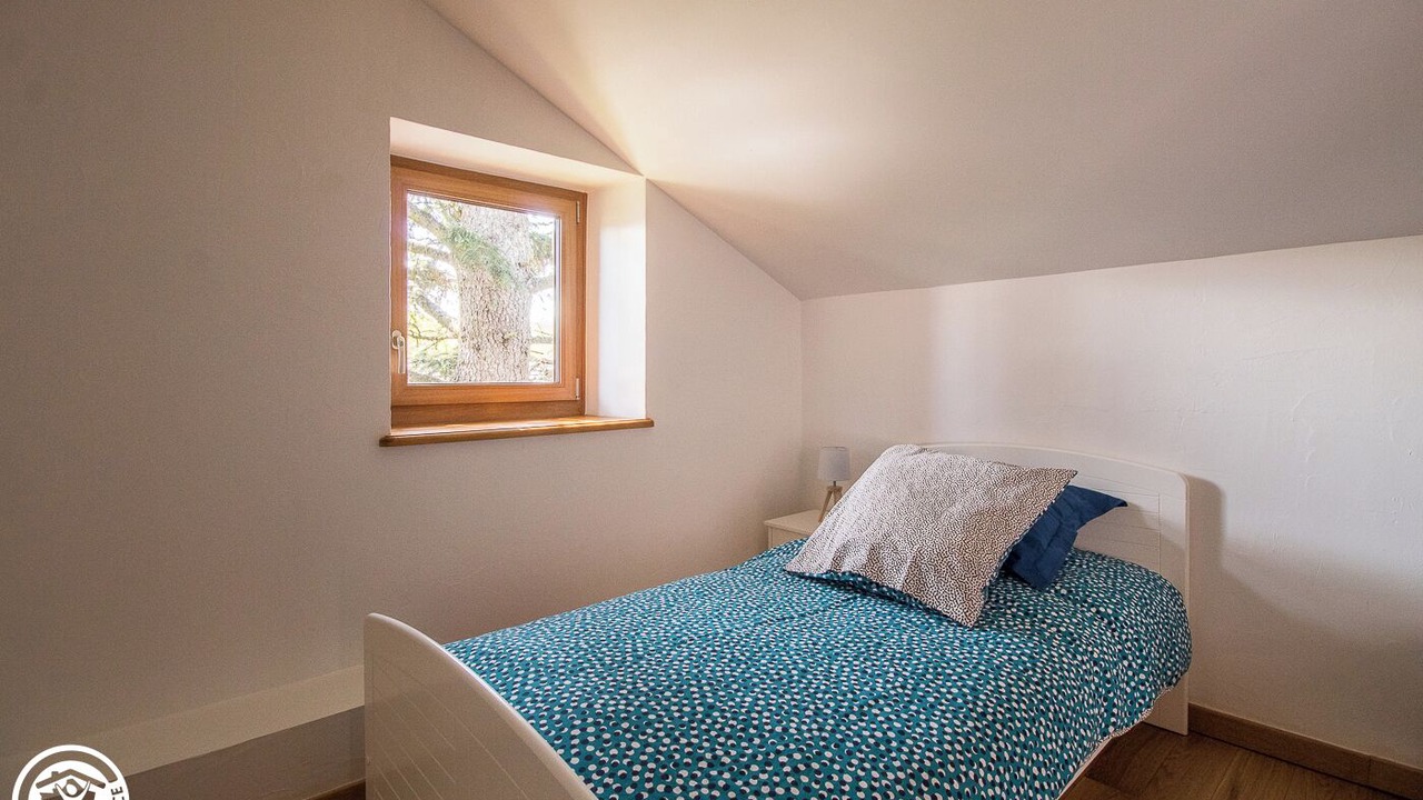 Photo of Bedroom in Charbonnieres-les-Varennes