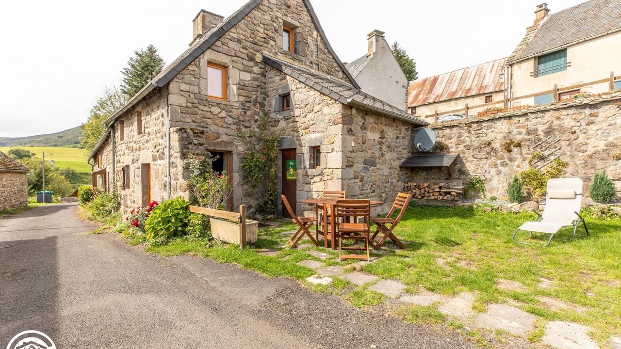 Photo of Outdoor in Chambon-sur-Lac