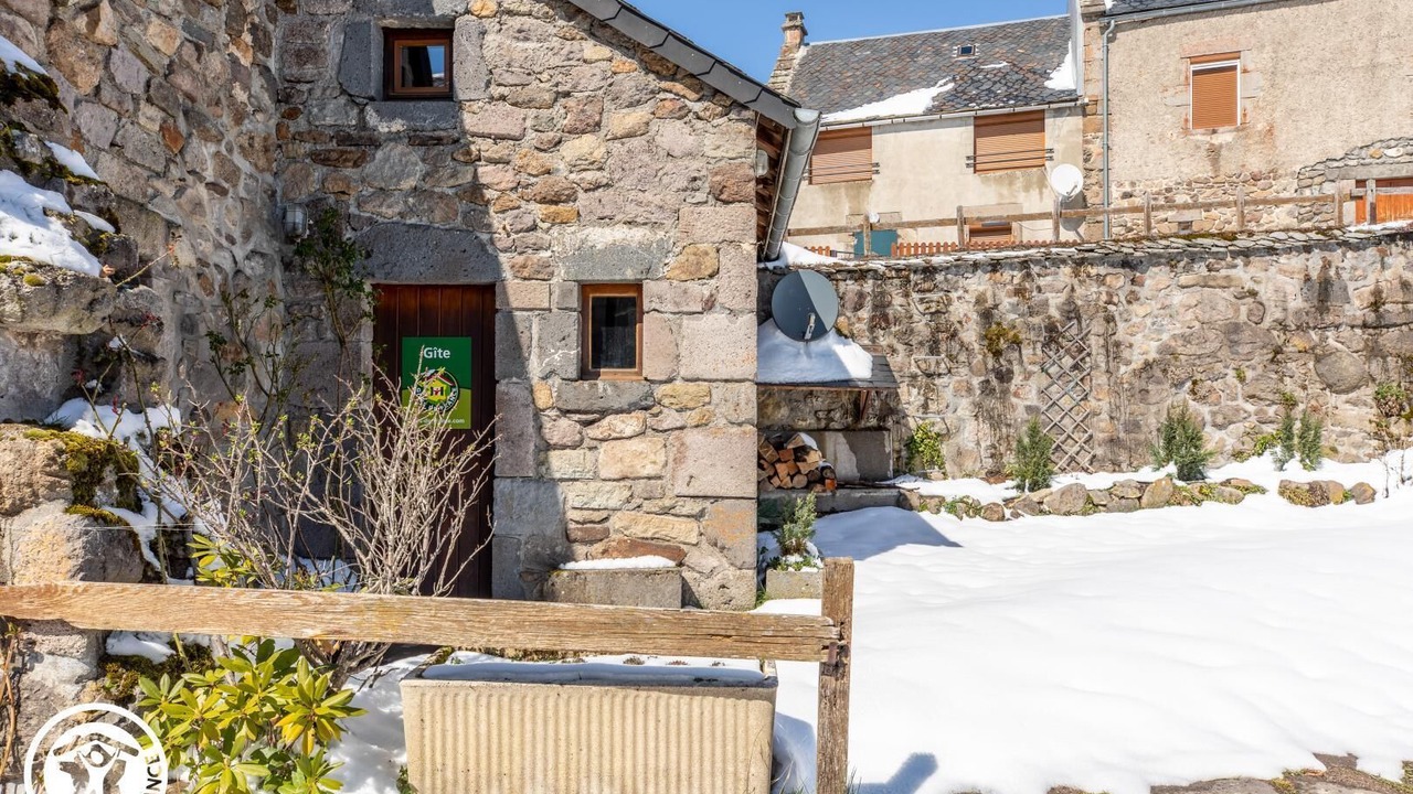 Photo of Outdoor in Chambon-sur-Lac