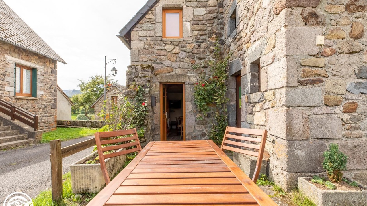 Photo of Outdoor in Chambon-sur-Lac