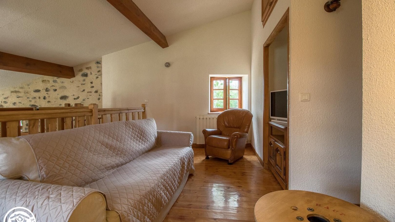 Photo of Livingroom in Parent