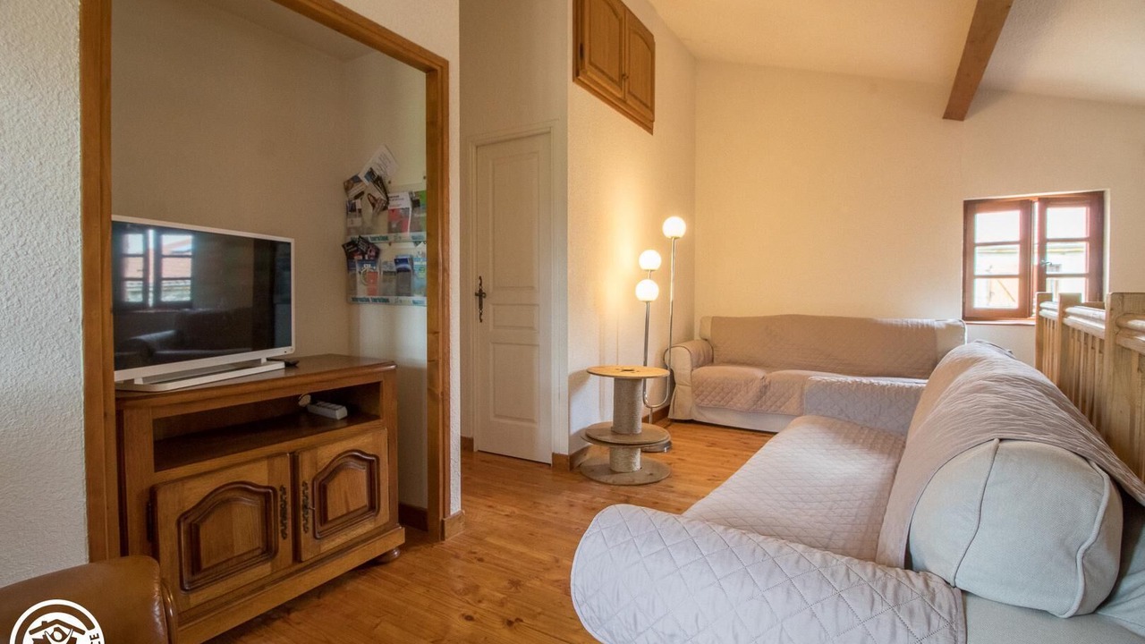 Photo of Livingroom in Parent