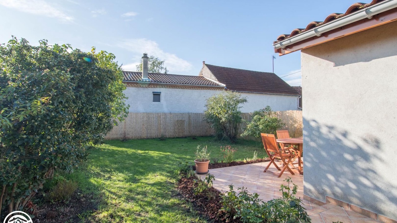 Photo of Patio Balcony in Thuret