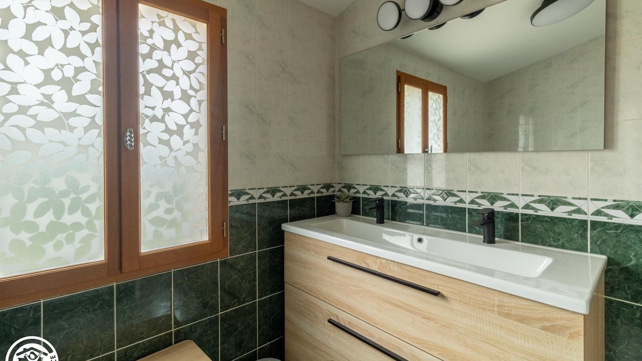 Photo of Bathroom in Thuret