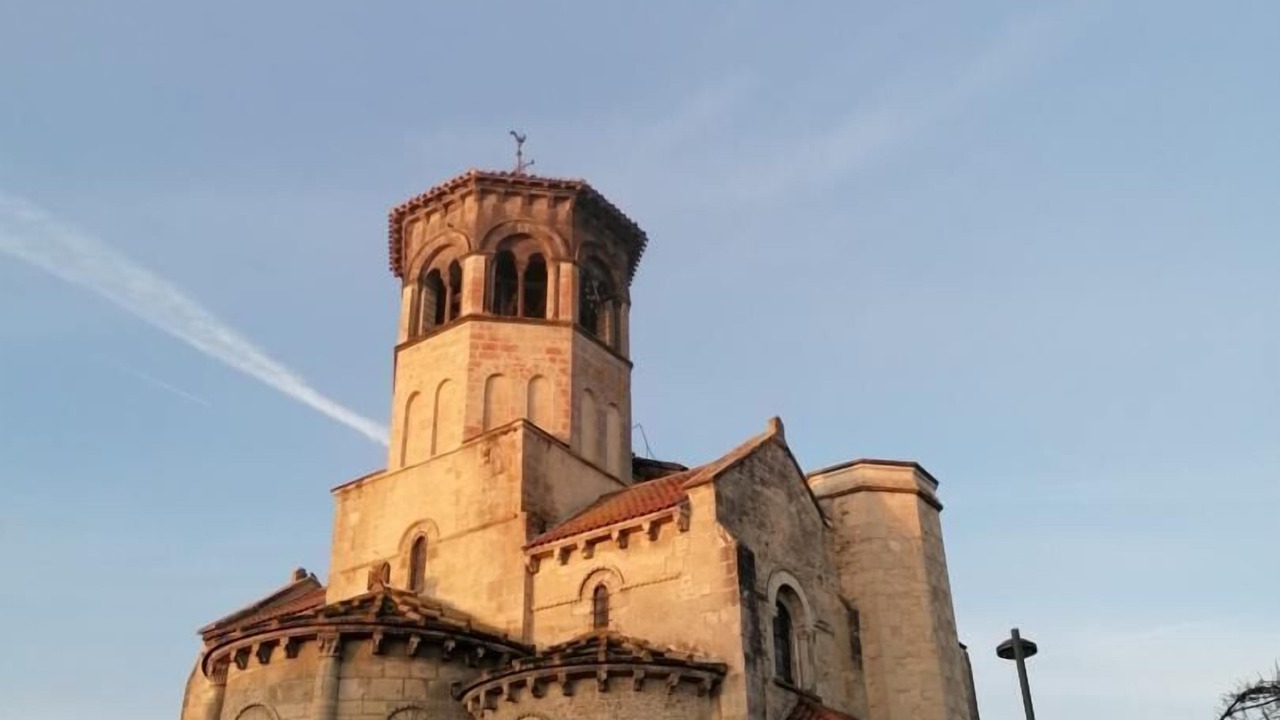 Photo of Others in Thuret