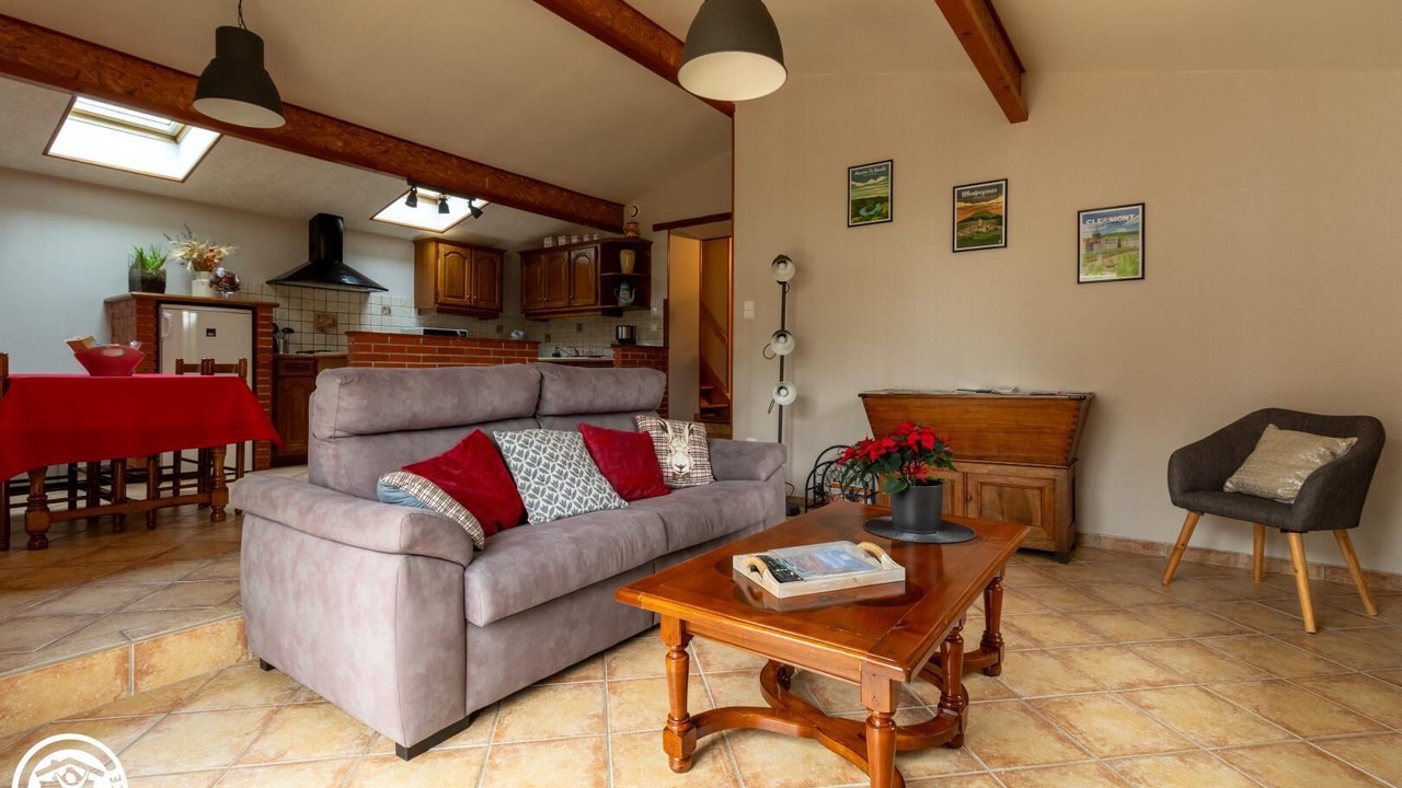 Photo of Livingroom in Thuret
