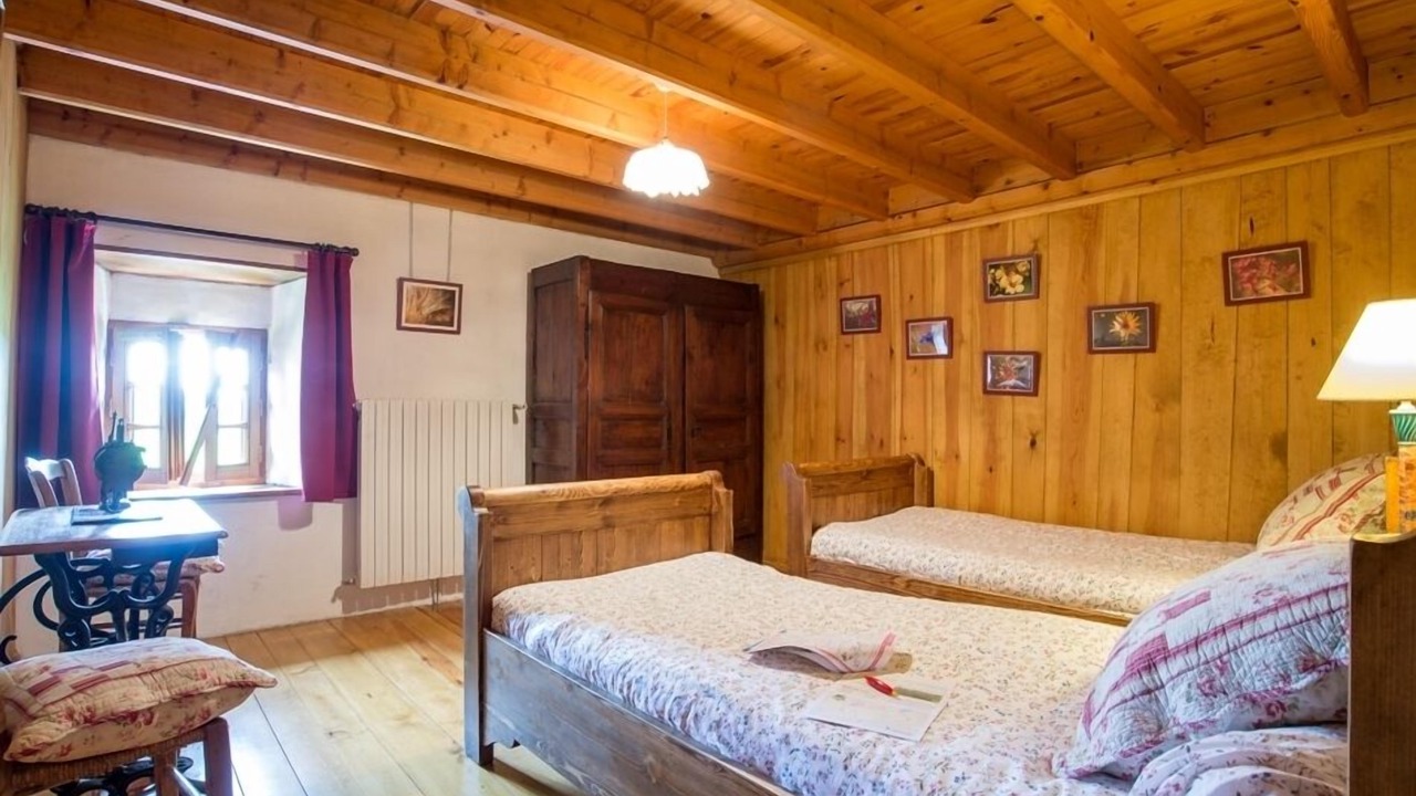 Photo of Bedroom in Saint-Romain