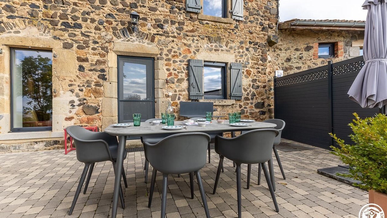 Photo of Outdoor in Usson