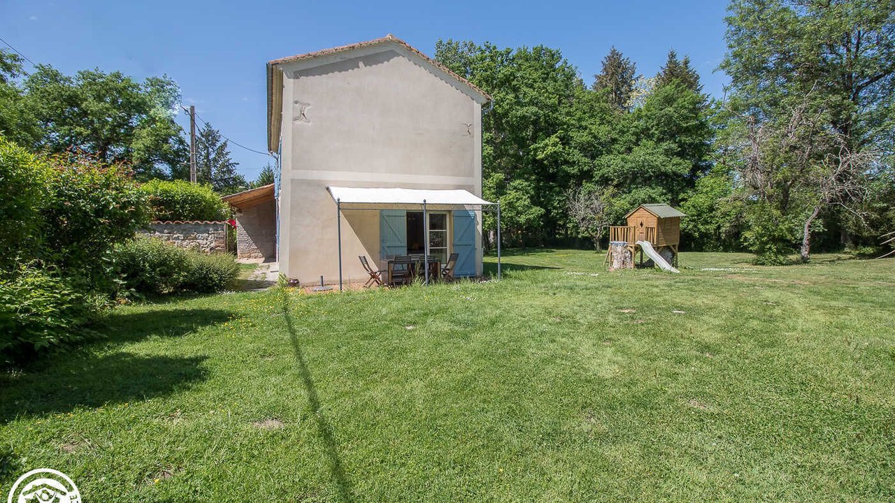 Photo of Outdoor in Bort-l'Etang