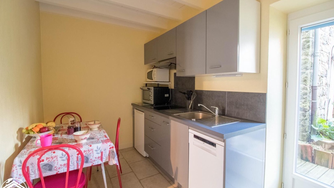Photo of Kitchen in Charbonnieres-les-Varennes