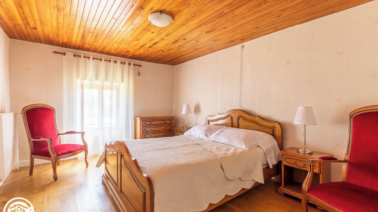 Photo of Bedroom in Charbonnieres-les-Varennes