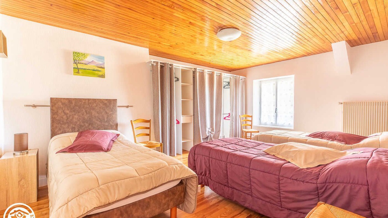 Photo of Bedroom in Charbonnieres-les-Varennes