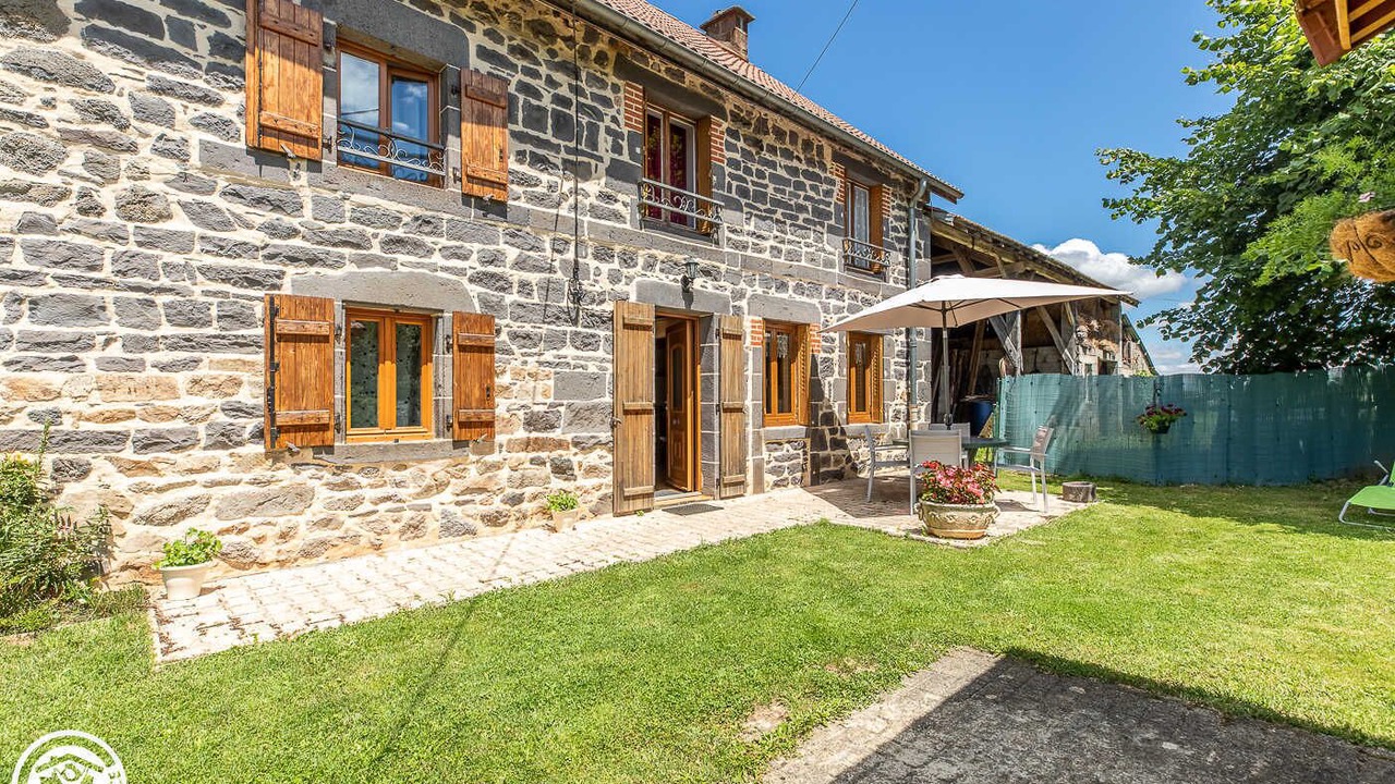 Photo of Outdoor in Charbonnieres-les-Varennes