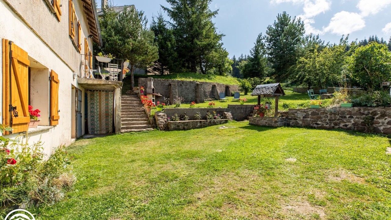 Photo of Outdoor in Saint-Alyre-es-Montagne