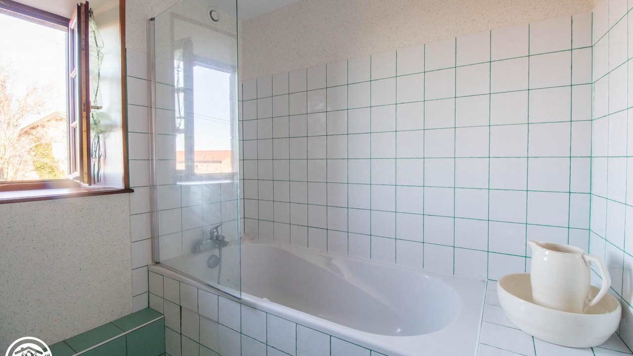 Photo of Bathroom in Echandelys