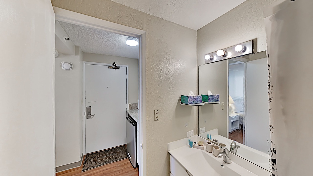 Photo of Bathroom in McCully - Moiliili