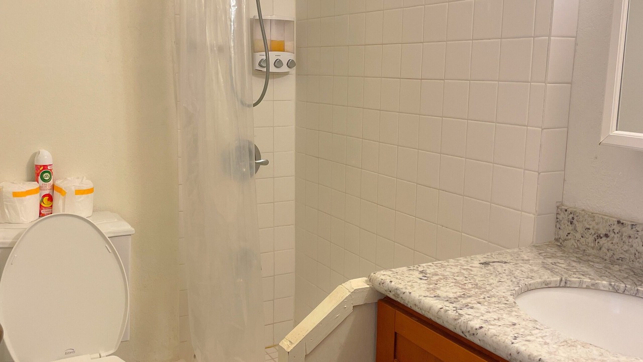 Photo of Bathroom in McCully - Moiliili