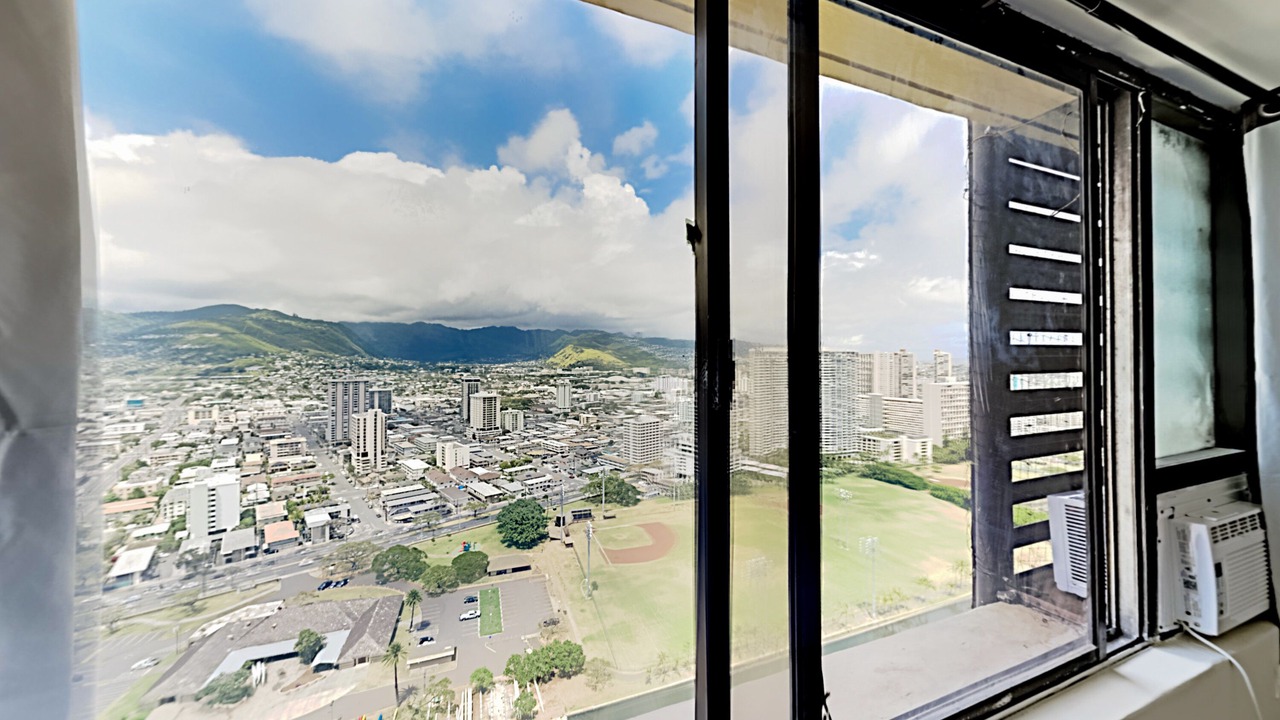 Photo of Others in McCully - Moiliili