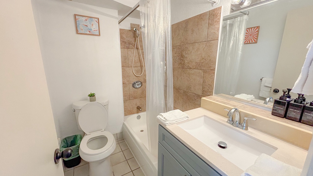 Photo of Bathroom in McCully - Moiliili
