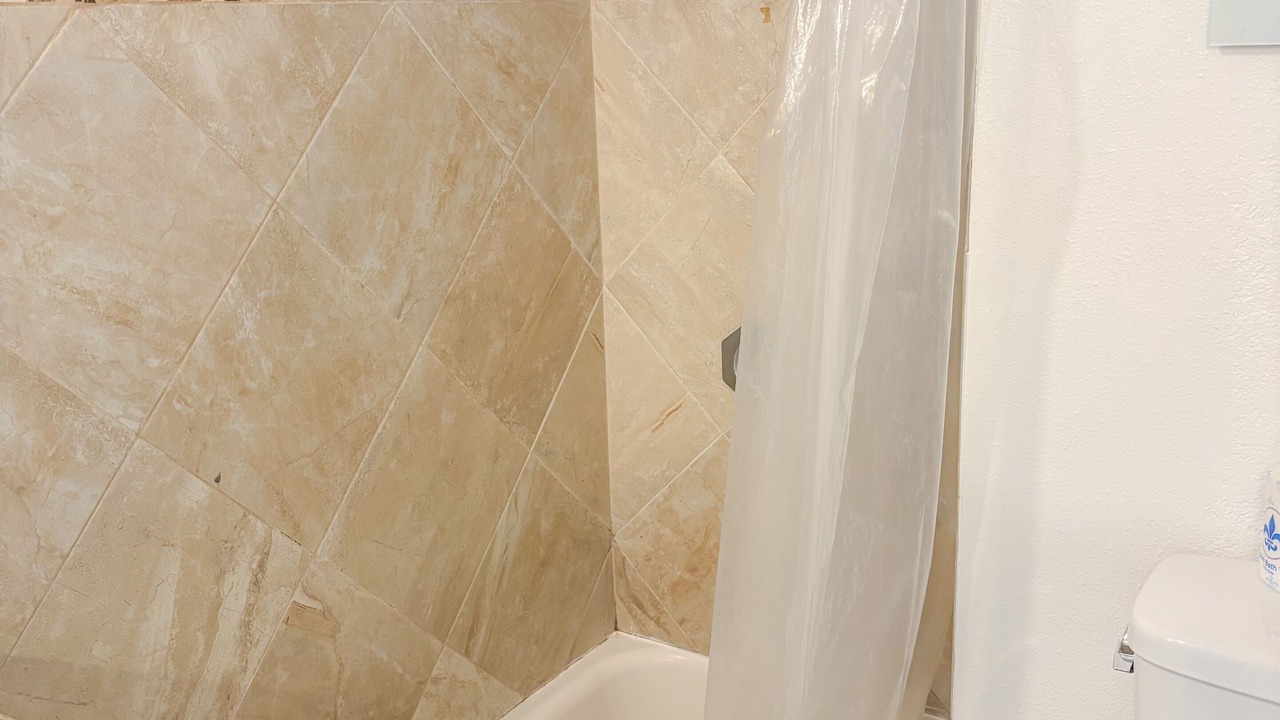 Photo of Bathroom in McCully - Moiliili