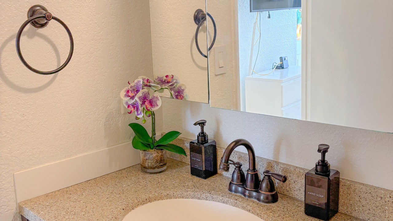 Photo of Bathroom in McCully - Moiliili