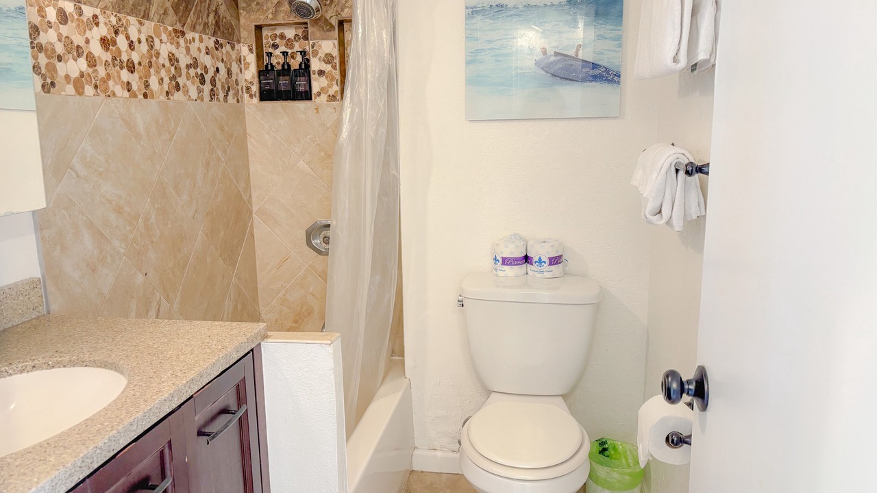 Photo of Bathroom in McCully - Moiliili