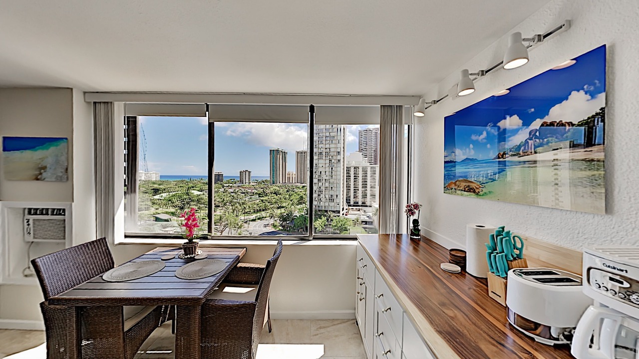 Photo of Others in McCully - Moiliili