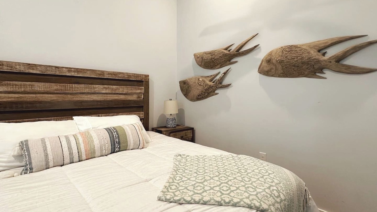 Photo of Bedroom in Corolla Light
