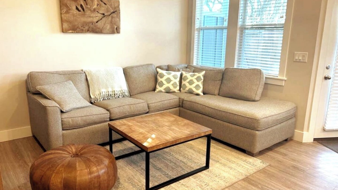 Photo of Livingroom in Corolla Light